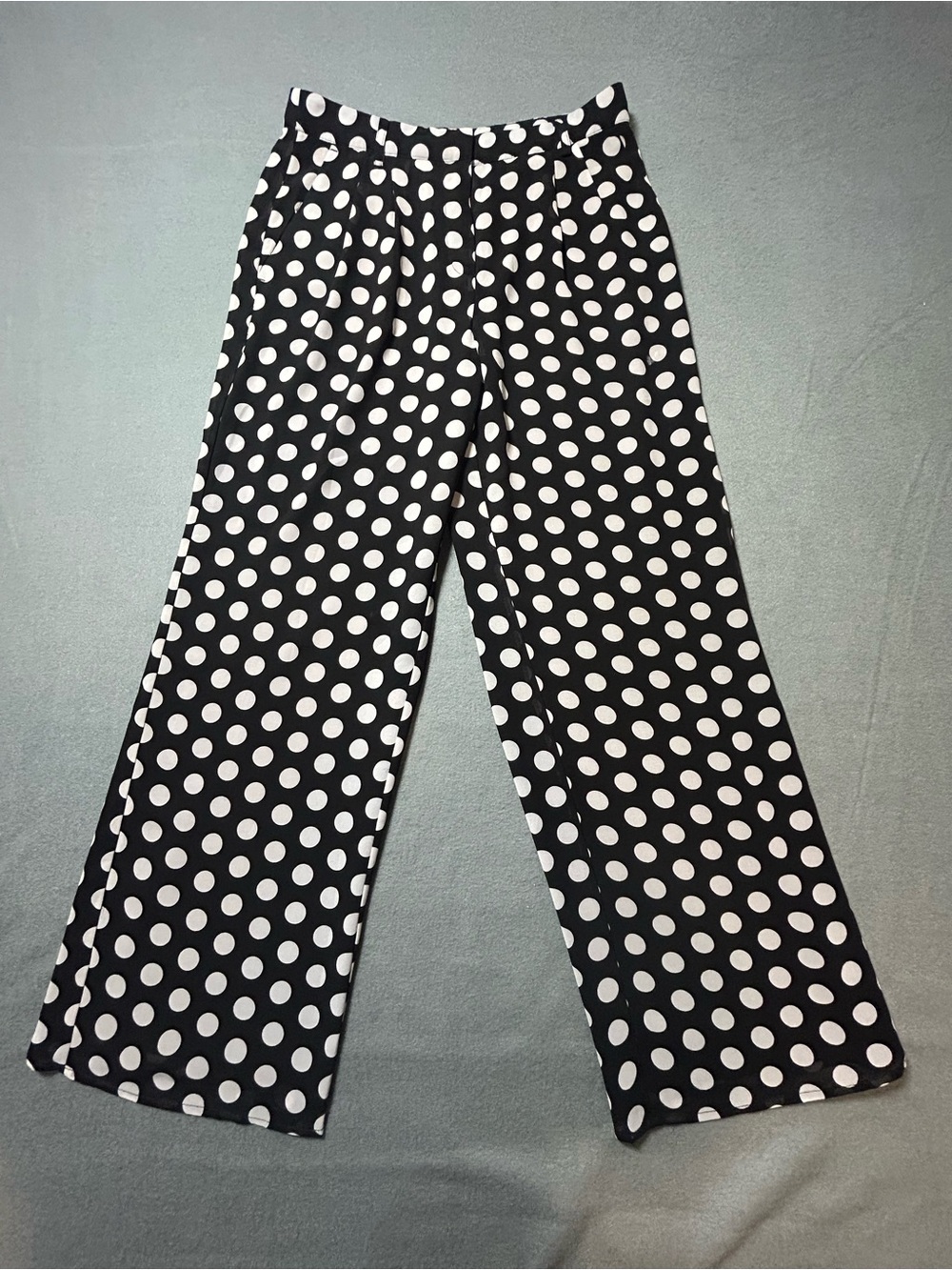 Michael Kors Black and White Polka Dot lite weight pants SIZE 4